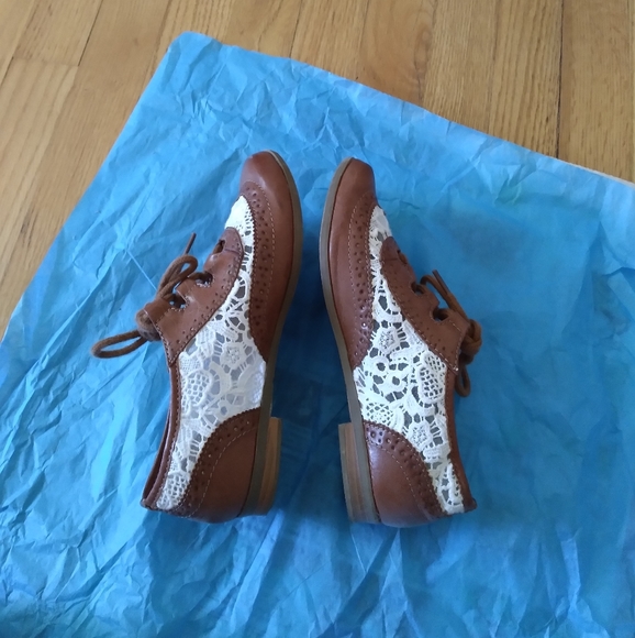 Skechers Waking Shoes & Report Shoes (size 6) - Picture 7 of 12